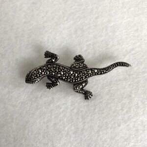 Sterling Silver 925 A Marcasite Lizard Animal Figural Brooch Pin